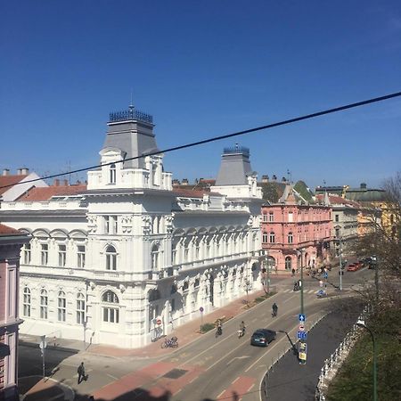 City Apartman Seghedin Exterior foto