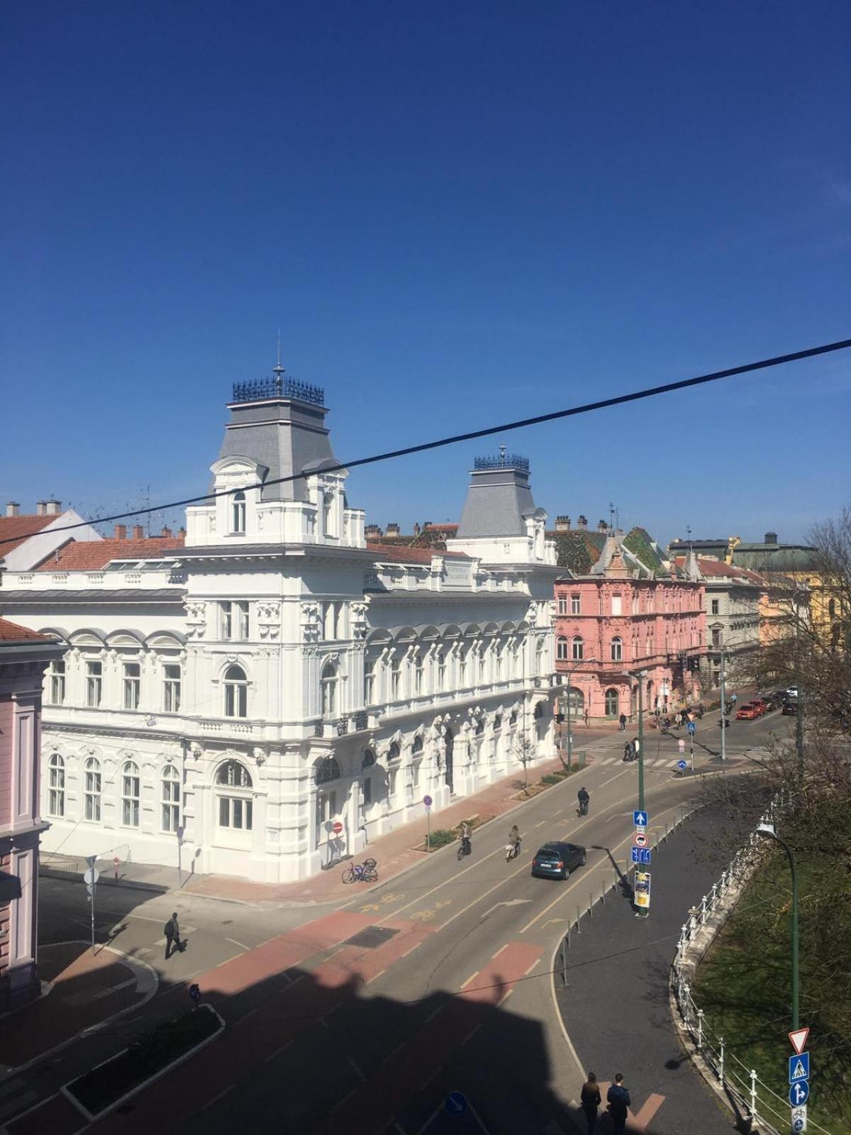 City Apartman Seghedin Exterior foto